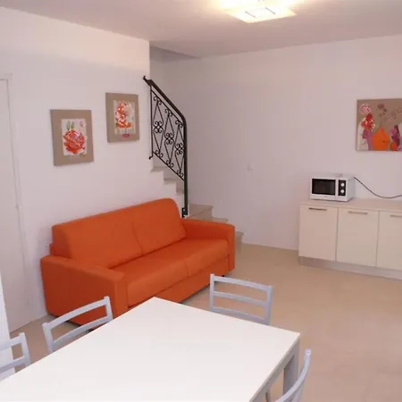 Townhouse With Private Fenced Garden Villa Bibione