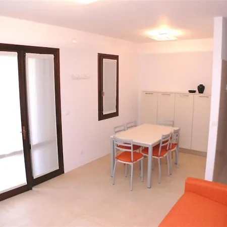 Townhouse With Private Fenced Garden Bibione